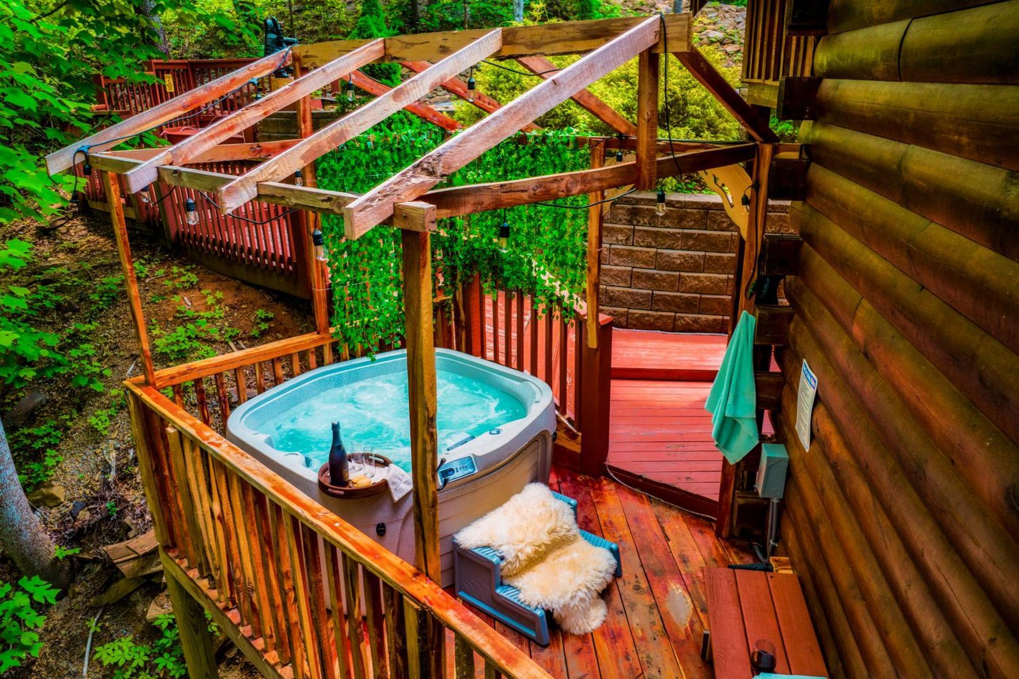 Cabin In A Gated Resort With Seasonal Resort Pool Pigeon Forge Exterior photo