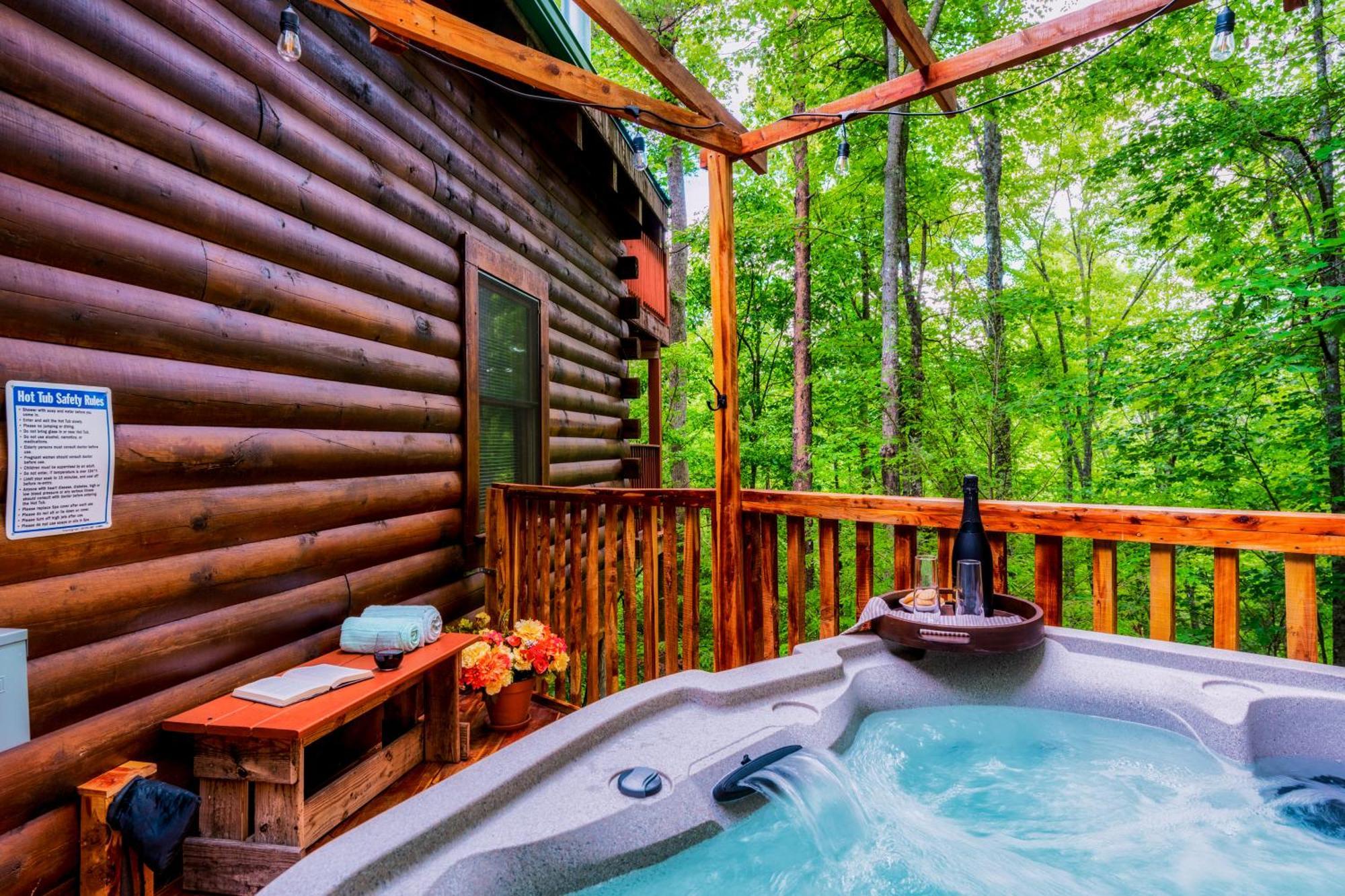 Cabin In A Gated Resort With Seasonal Resort Pool Pigeon Forge Exterior photo